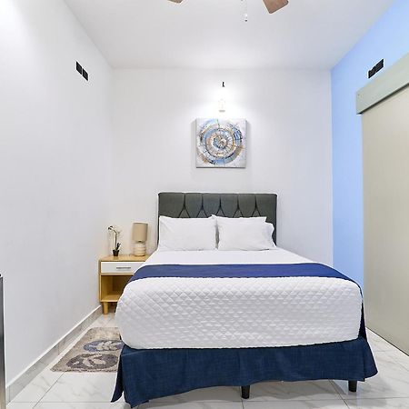 Apartaestudios La Capital Сан-Хосе Экстерьер фото